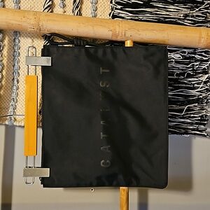 Knix Catalyst Nylon Travel Bag with Zipper Closure